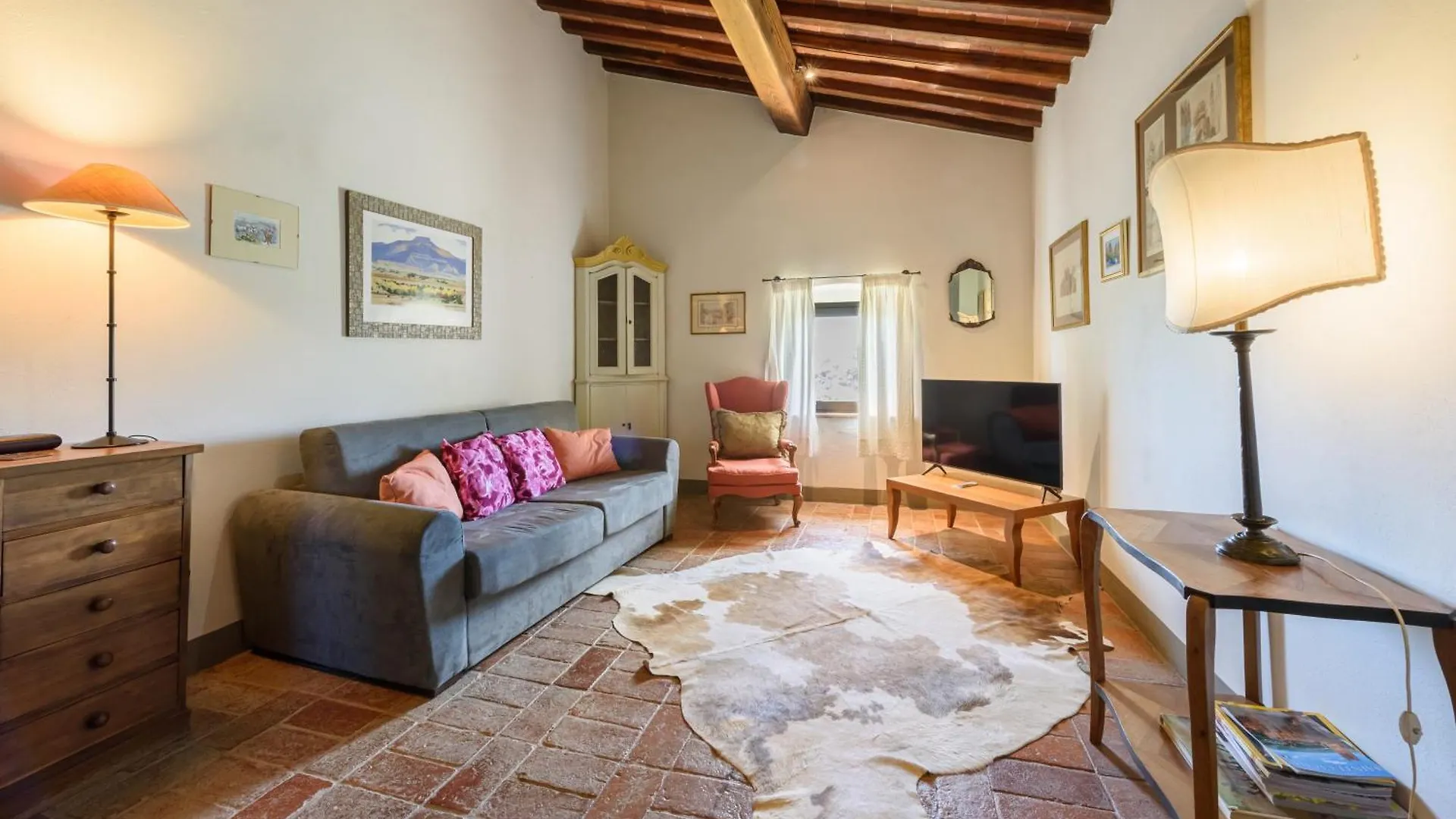 Villa Cavallari By Mmega Radda in Chianti