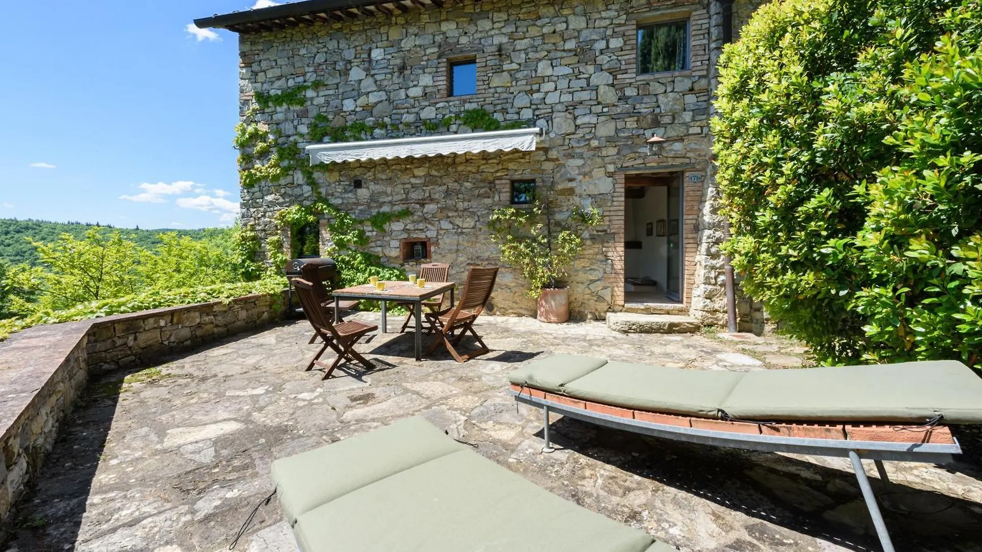 Villa Cavallari By Mmega Radda in Chianti Italy